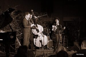 Jonny en the Jazzsuits en Natasia