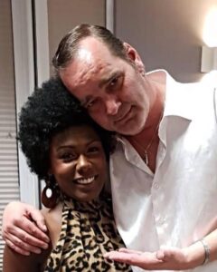 Frank Zonjee en Natasia