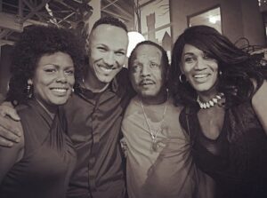 Natasia, Piva Hartmann en Maureen Fernandes